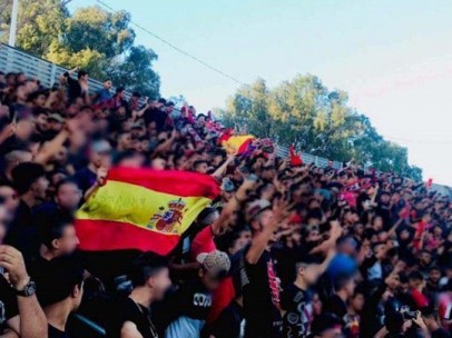 Bandera española en el estadio marroquí