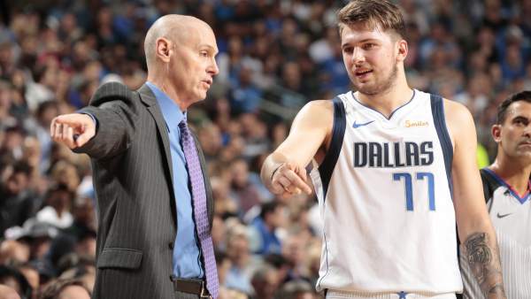 Luka Doncic y Rick Carlisle Luka Doncic y Rick Carlisle