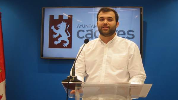 Luis Salaya, portavoz del PSOE en el Ayuntamiento de Cáceres Luis Salaya, portavoz del PSOE en el Ayuntamiento de Cáceres