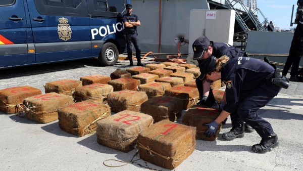 Policía requisa 1.400 kilos cocaína Policía requisa 1.400 kilos cocaína