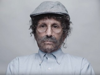 Una persona disfrazada