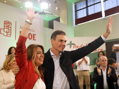 Pedro Sánchez junto a Susana Díaz durante un comité del PSOE con motivo de las elecciones autonómicas de Andalucía