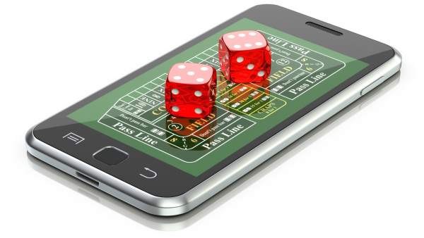 Las nuevas tecnologías incrementa el riesgo de ludopatía en adolescentes Las nuevas tecnologías incrementa el riesgo de ludopatía en adolescentes