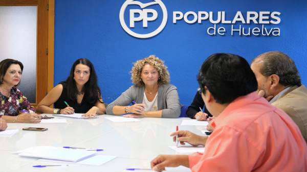 Pilar Marín se reúne con colectivos sociales Pilar Marín se reúne con colectivos sociales