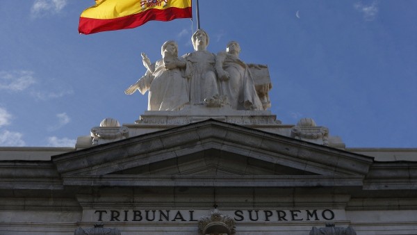 Fachada del Tribunal Supremo. Fachada del Tribunal Supremo.