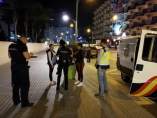 Agentes en uno de los dispositivos desplegados en Benidorm