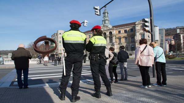 Policías municipales en Bilbao Policías municipales en Bilbao