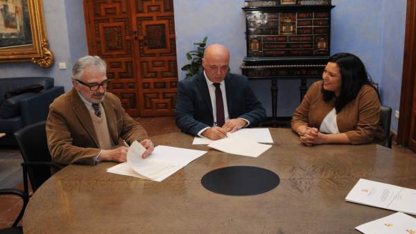 La Diputación rubrica tres convenios para prácticas y formación en empresas La Diputación rubrica tres convenios para prácticas y formación en empresas