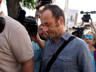 Francesco Arcuri, el excompañero de Juana Rivas, llega al juzgado de Granada