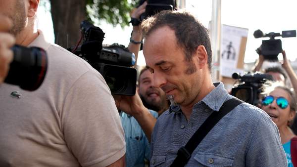 Francesco Arcuri, el excompañero de Juana Rivas, llega al juzgado de Granada Francesco Arcuri, el excompañero de Juana Rivas, llega al juzgado de Granada