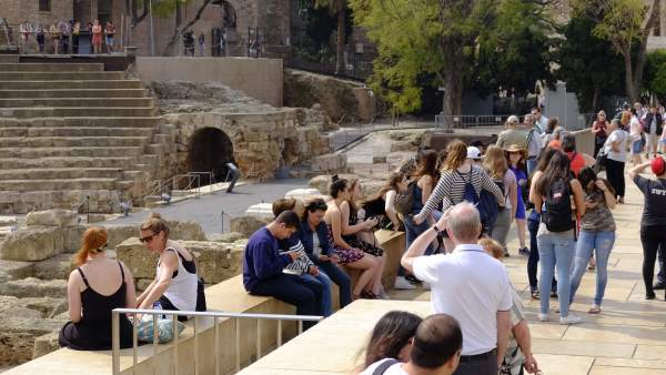Turismo en el teatro romano de Málaga. Turismo en el teatro romano de Málaga.