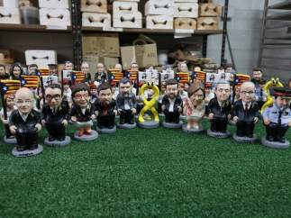 Los nuevos caganers de esta Navidad con el lazo amarillo y los políticos en prisión por el 'procés'.