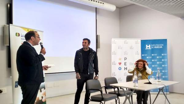 La vicepresidenta de la Diputación de Huelva, María Eugenia Limón. La vicepresidenta de la Diputación de Huelva, María Eugenia Limón.