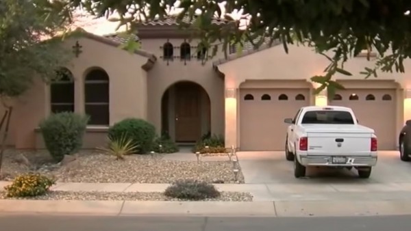 Captura de pantalla de un vídeo de Azfamily de la casa de los abuelos. Captura de pantalla de un vídeo de Azfamily de la casa de los abuelos.