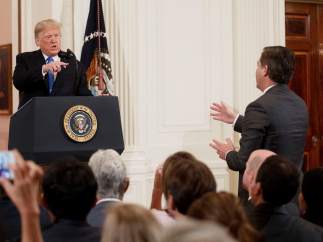 Donald Trump, ante la prensa