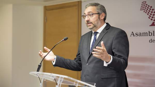 El portavoz del Grupo Parlamentario Popular en la Asamblea Regional El portavoz del Grupo Parlamentario Popular en la Asamblea Regional
