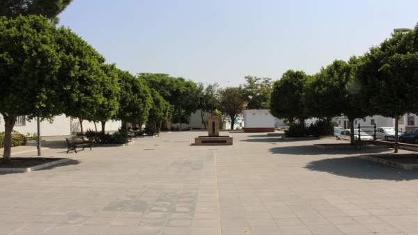 Plaza de Coria dedicada a Joaquín Navarro Plaza de Coria dedicada a Joaquín Navarro