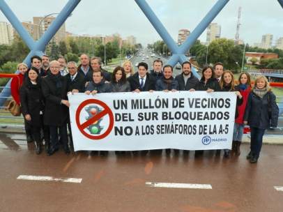 PP rechaza los semáforos en la A-5
