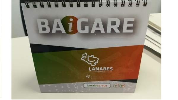 Soporte de escritorio 'baigare' Soporte de escritorio 'baigare'