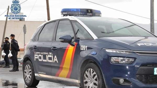 Coche policía nacional Coche policía nacional