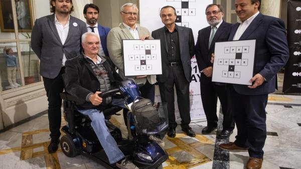 Ribó y Sarrià junto a arquitectos en la presentación del Open House València Ribó y Sarrià junto a arquitectos en la presentación del Open House València