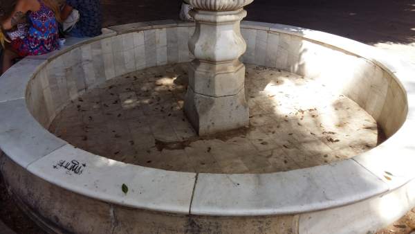 Fuente de la plaza de la Encarnación Fuente de la plaza de la Encarnación