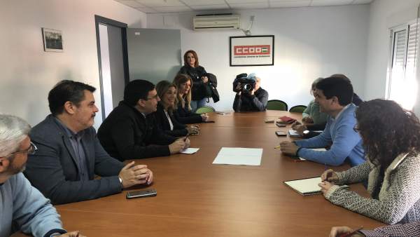El cabeza de lista por el PSOE de Huelva, Mario Jiménez, se reúne con CCOO. El cabeza de lista por el PSOE de Huelva, Mario Jiménez, se reúne con CCOO.