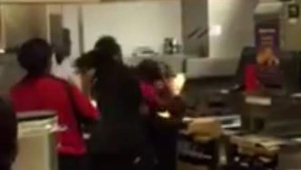 Un empleado ataca a un gerente de un McDonad's Un empleado ataca a un gerente de un McDonad's