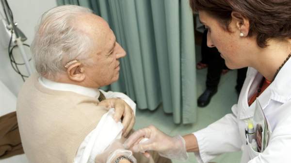 Imagen de archivo. Vacuna contra la Gripe Imagen de archivo. Vacuna contra la Gripe