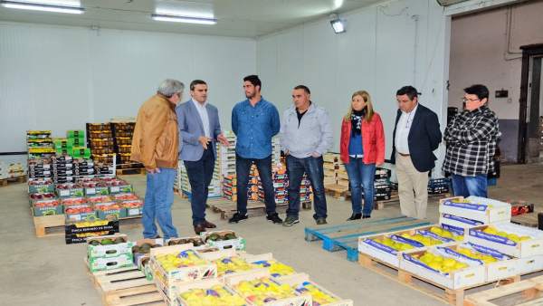 Pepe Ortiz en una cooperativa agrícola Pepe Ortiz en una cooperativa agrícola