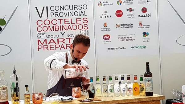 Uno de los cócteles preparados en el certamen. 14-11-2018 Uno de los cócteles preparados en el certamen. 14-11-2018