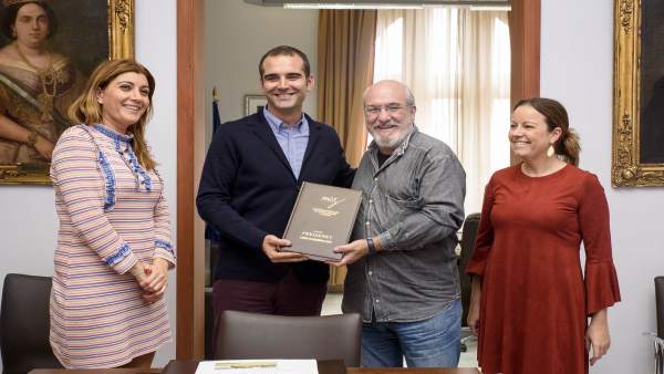 El alcalde de Almería se reúne con la Academia Andaluza de la Gastronomía El alcalde de Almería se reúne con la Academia Andaluza de la Gastronomía