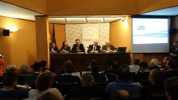 De la Torre en la Asamblea extraordinaria de Mahos De la Torre en la Asamblea extraordinaria de Mahos