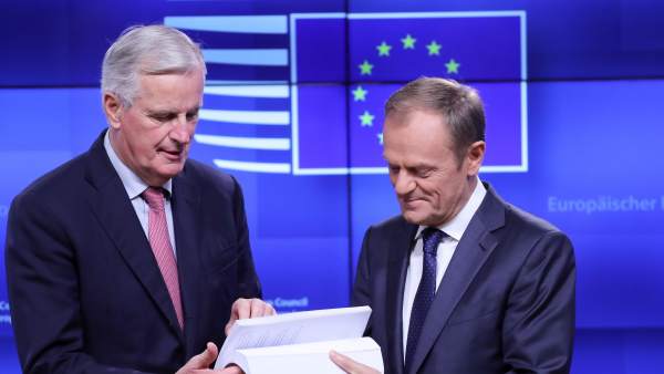 Los negociadores del 'brexit' con el preacuerdo Los negociadores del 'brexit' con el preacuerdo