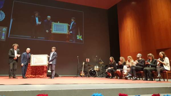 Acto de homenaje a Javier Gutiérrez en Ferrol Acto de homenaje a Javier Gutiérrez en Ferrol