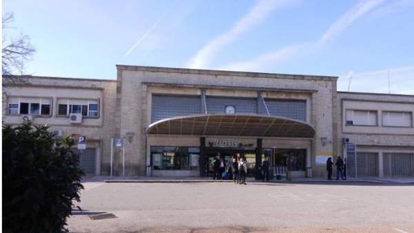Estación de tren en Cáceres de donde partirá la manifestación del 18-N Estación de tren en Cáceres de donde partirá la manifestación del 18-N