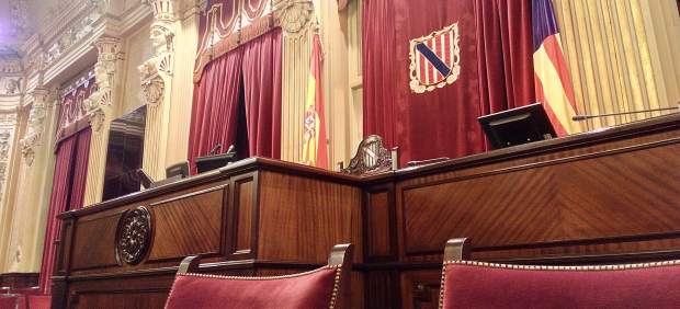 Los niños se convierten este lunes en diputados por un día bajo el lema 'Inventando la vacuna de ...