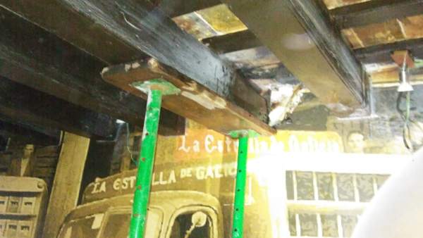 Incendio en un restaurante de San Fernando (Cádiz) Incendio en un restaurante de San Fernando (Cádiz)