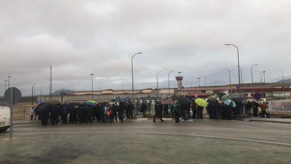 Acceso a la prisión de Villena Acceso a la prisión de Villena