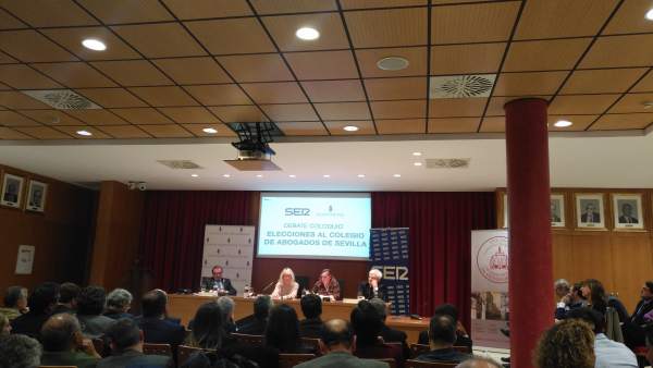 Debate público de los tres candidatos a dirigir el Colegio de Abogados Debate público de los tres candidatos a dirigir el Colegio de Abogados
