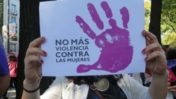 Cartel 'No más violencia de género'. Cartel 'No más violencia de género'.