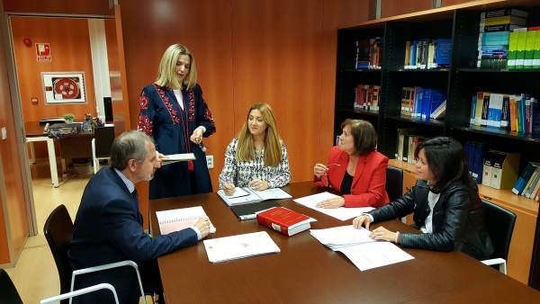 Reunión de este servicio de apoyo integral a los ayuntamientos de la DPZ Reunión de este servicio de apoyo integral a los ayuntamientos de la DPZ
