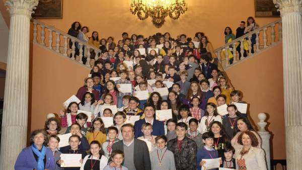 Sevilla revalida su condición de Ciudad Amiga de la Infancia. Sevilla revalida su condición de Ciudad Amiga de la Infancia.