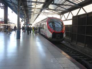 Tren, trenes de Cercanías de Renfe en Madrid.