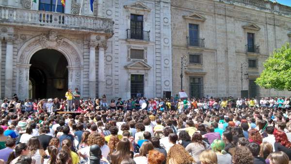 Asamblea De Estudiantes De La Universidad De Sevilla 22-M Asamblea De Estudiantes De La Universidad De Sevilla 22-M