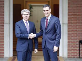 Pedro Sánchez y Ángel Garrido en La Moncloa