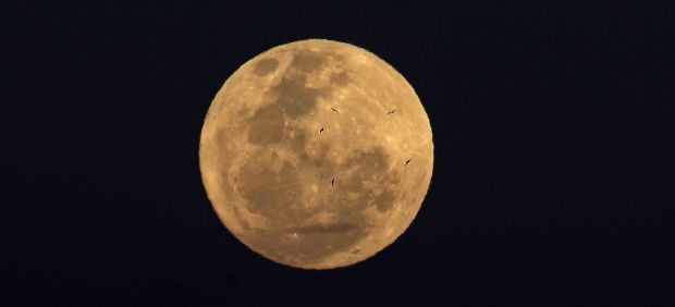 Luna llena sobre Río