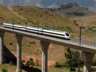 Tren Alvia