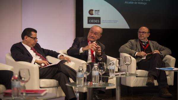 El alcalde de málaga francisco de la torre en una mesa redonda madrid patrimonio El alcalde de málaga francisco de la torre en una mesa redonda madrid patrimonio