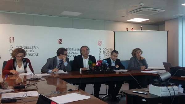 Conseller de Educación, Martí March, y rector UIB, Llorenç Huguet Conseller de Educación, Martí March, y rector UIB, Llorenç Huguet